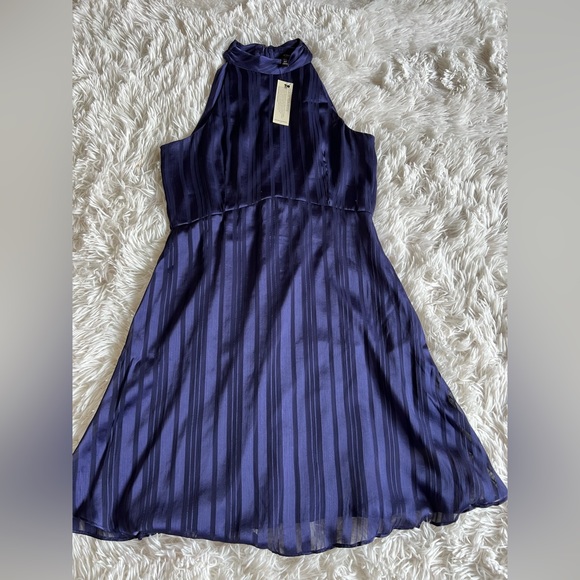 Banana Republic, size 10P, new with tags - Picture 3 of 3